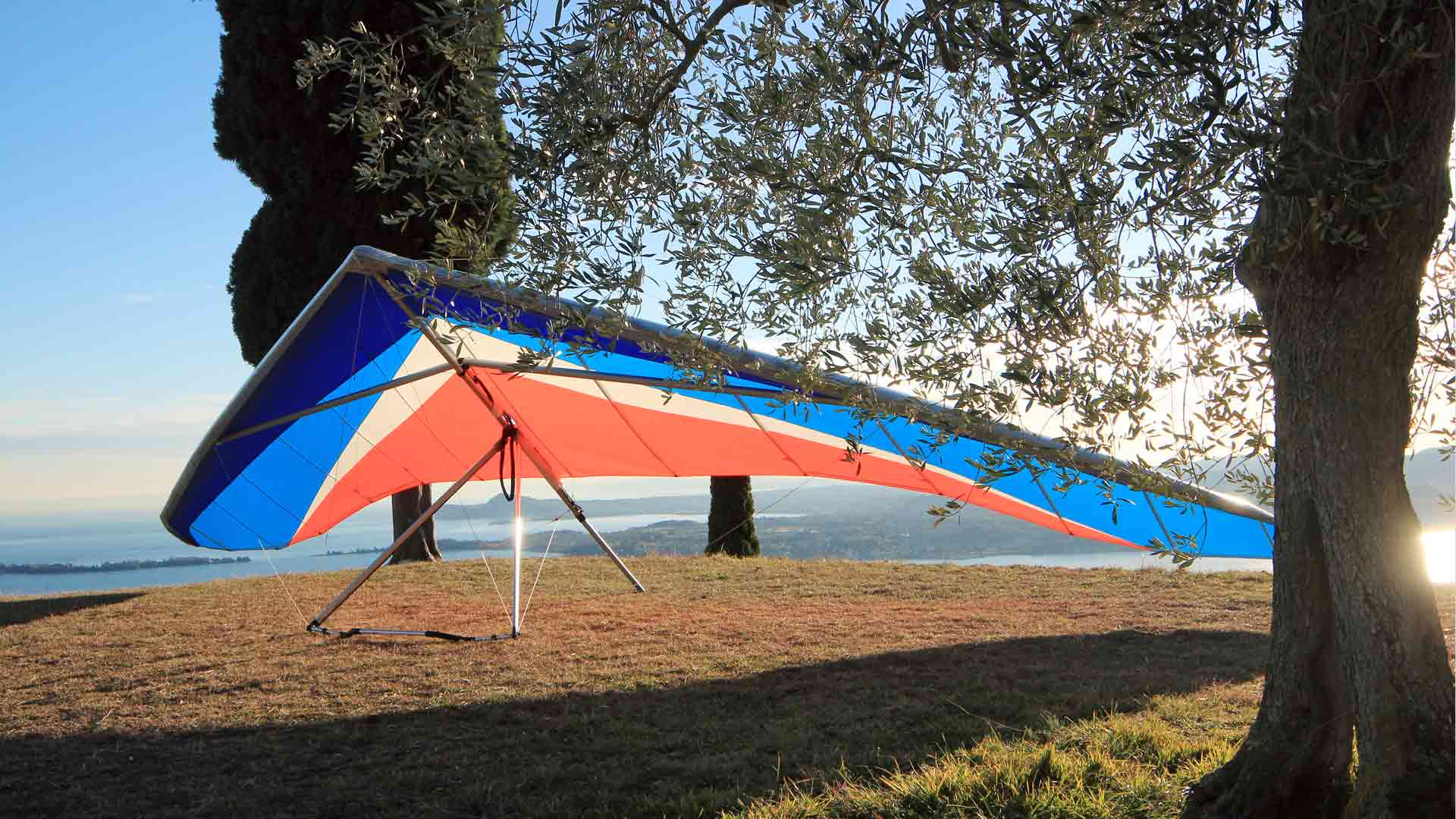 piuma: the restyling of the hang glider rx2